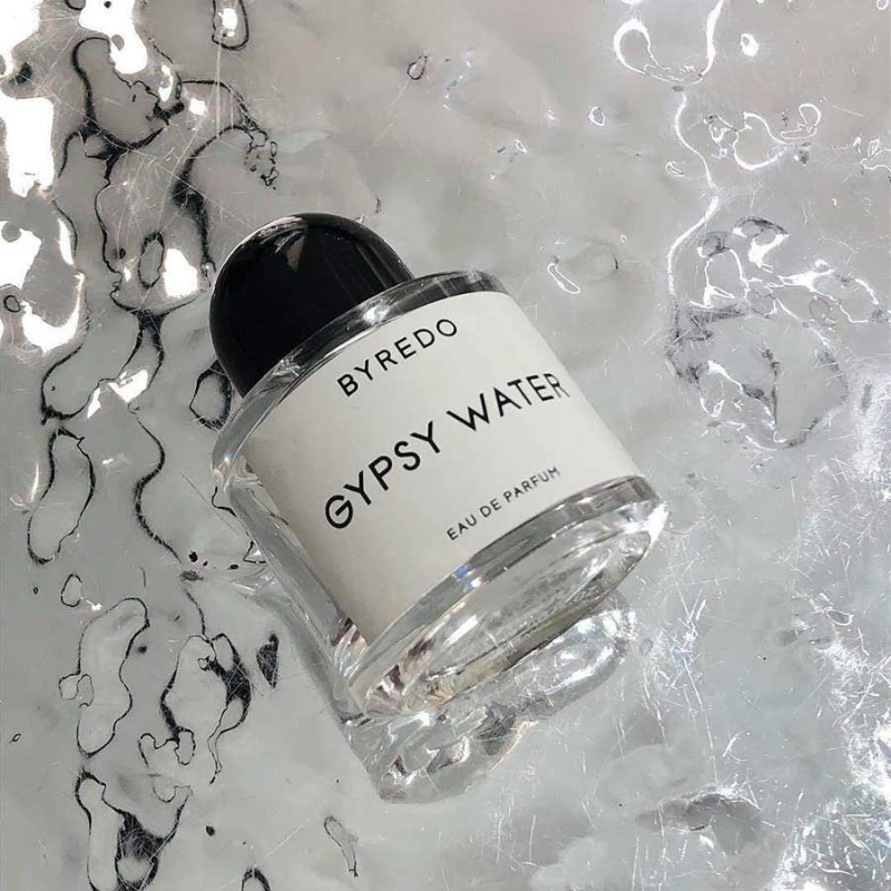 Mùi hương Byredo Gypsy Water với cam Bergamot, gỗ đàn hương và vani thanh thoát và lôi cuốn